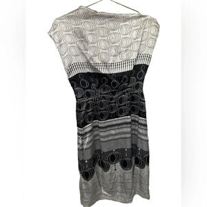 Eva Franco Geometric Print Silkie Poly Blend Dress size 0 NWOT